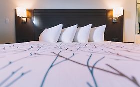 Service Plus Inns And Suites